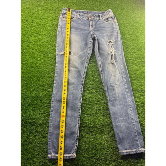 maurices Womens Skinny Jeans Distressed Light Wash Blue Sz 5/6 Mid Rise Stretch - Picture 5 of 10